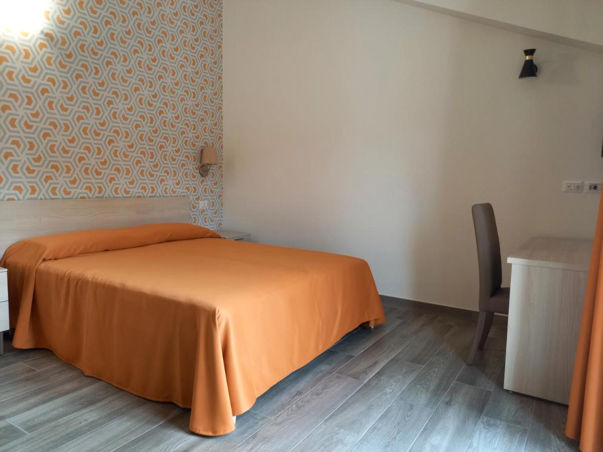 Hotel Ristorante Villa Terry Lauria Inferiore Phòng bức ảnh