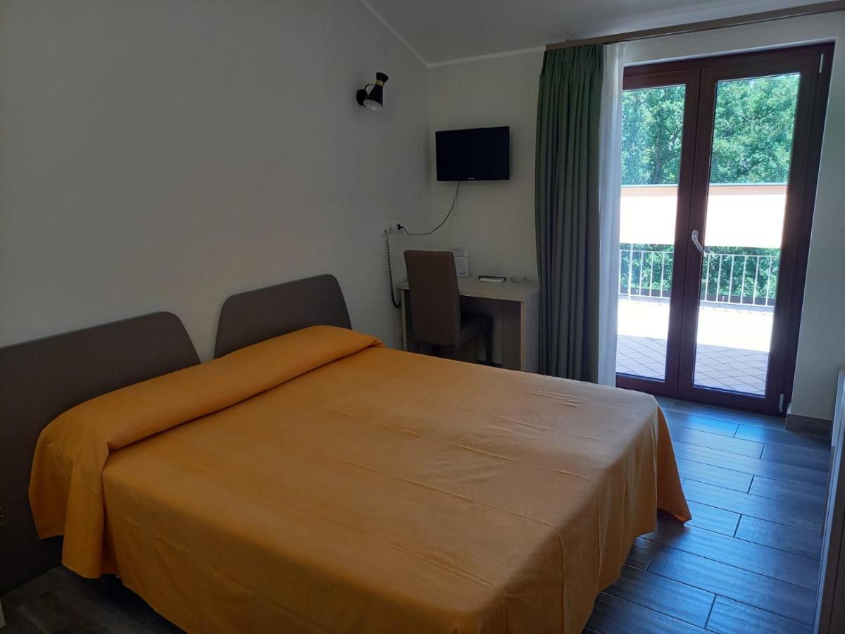 Hotel Ristorante Villa Terry Lauria Inferiore Ngoại thất bức ảnh